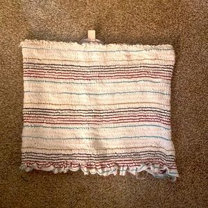 very comfortable, does hold in place